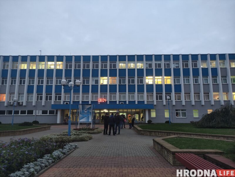 Четырех задержанных "азотовцев" признали политзаключенными. Теперь в Беларуси их больше 700 "Азотовцы" в октябре 2020 года. Фото: Hrodna.life