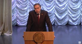 Лукашенко раскритиковал, Караник призывает. Что сказал о масках председатель облисполкома