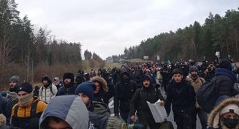 Шаурма, автолавка и обмен валюты. Что происходило с мигрантами на границе в пятницу