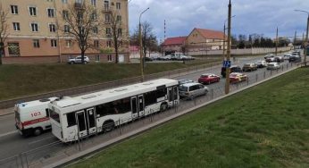 Движение по улице Аульской запретят на месяц. Как сейчас доехать на кладбище?