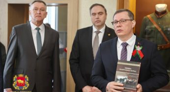 Генпрокурор и начальник КГБ открыли в Новом замке в Гродно выставку про геноцид