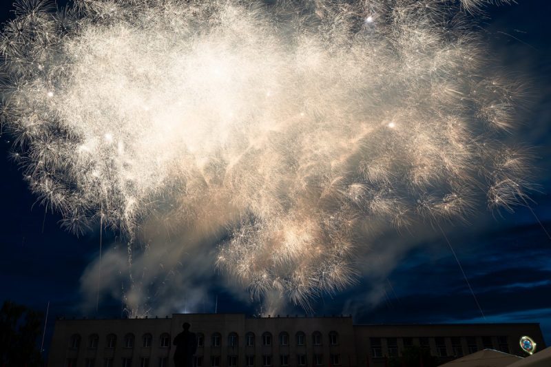 “Заведомо неравные условия”. Фирма пожаловалась на нарушения при закупке фейерверка в Гродно (обновлено) Фейерверк в Гродно