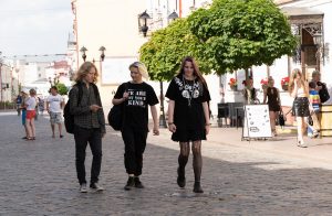 "Немного о новостях, немного о погоде". Гродненцы Вильнюса собираются вместе и пишут письма заключенным