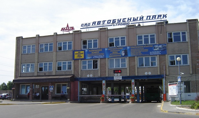 В Гродненскую область приглашают работников из Таджикистана. Обещают до $1200 — посмотрели, что в вакансиях
