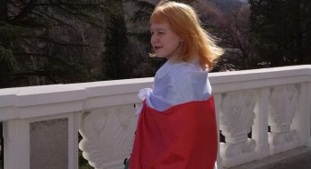 «Маша, ну мы же с тобой всё понимаем». Как студентки ГрГУ вышли на антивоенный пикет и уехали от уголовного дела