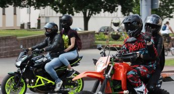 Мотоциклистам запретят ездить по ночному центру Гродно. Пока в качестве эксперимента