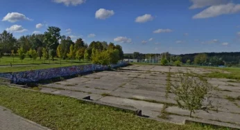 Старые корты в Коложском парке решили оживить — площадку продают под спортивный объект