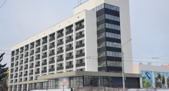 Гостиницу «Беларусь» снова пообещали скоро отрыть. Что будет с рестораном?