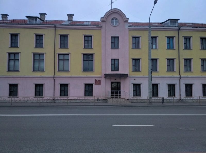 Здание общежития "Гродноэнерго" на Буденного хотят разобрать и построить на его месте новый буденного электросети