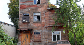 Редкий пример деревянного конструктивизма в Гродно выставили на аукцион: его, вероятно, снесут, чтобы построить копию