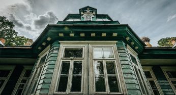 В Порозово за $10 тысяч продают старинную усадьбу. Там точно стоит побывать