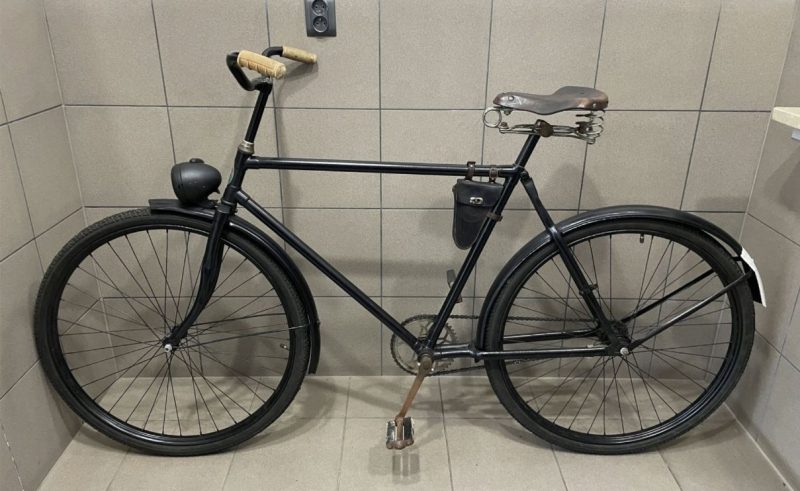 На аукцион выставили раритетный гродненский велосипед "Неман": сколько за него просят и действительно ли он столько стоит? rower Niemen ровар велосипед Неман