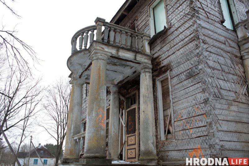 В Порозово за $10 тысяч продают старинную усадьбу. Там точно стоит побывать