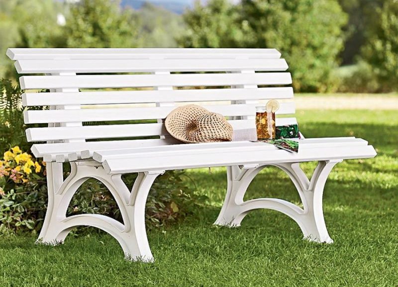 Выбор садовой скамейки: как не ошибиться