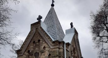 Старинную часовню на воинском кладбище в Гродно продолжают ремонтировать. Вот как она выглядит сейчас