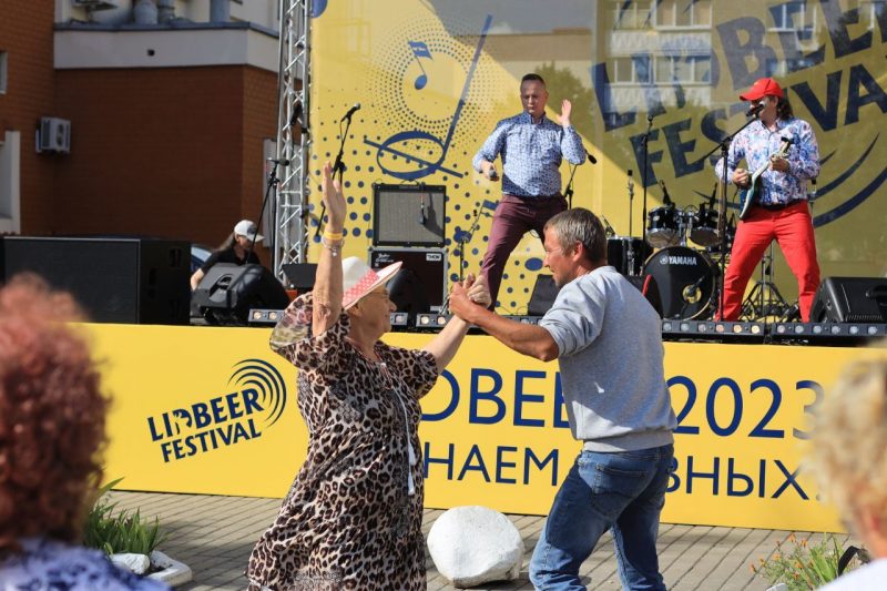 ЗАГС на траве и фото с "жигулями". Как прошел фестиваль Lidbeer в Лиде выступления на Lidbeer 2023