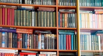 Гродненец собрал библиотеку из четырех тысяч исторических книг
