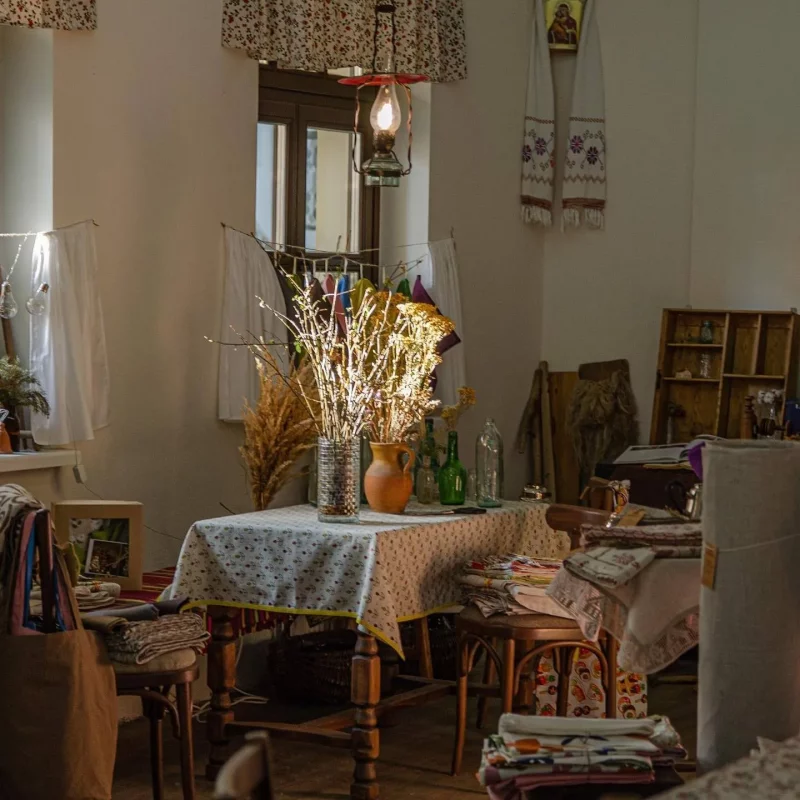 В Гродно закрывается “Феафанія” – магазин-пространство с интерьером белорусской хаты магазин Феофания