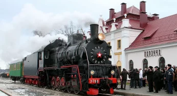 В Поречье «оптимизировали» работу вокзала — теперь горожане ждут дизели на улице