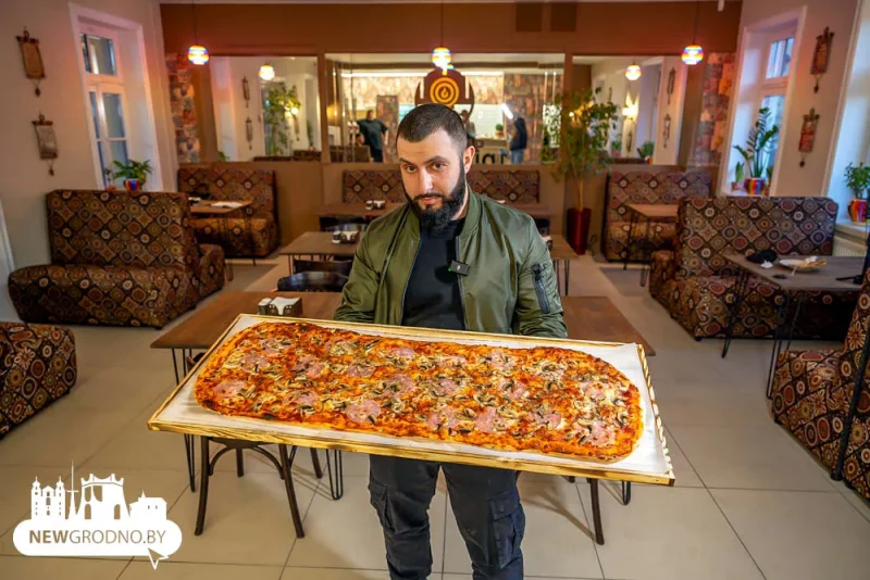 Метровая пицца в Гродно