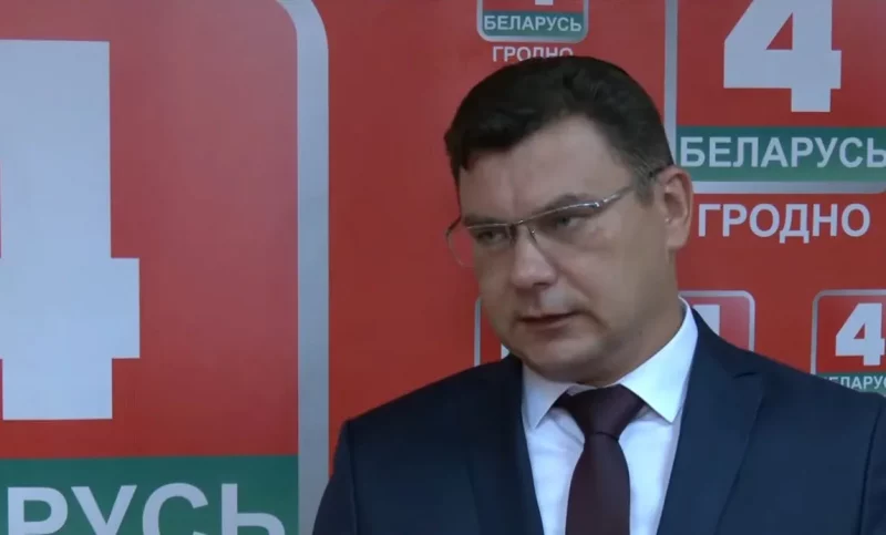 В телерадиокомпании «Гродно» назначили нового директора — предыдущий полгода назад попал в изолятор Юрий Карнелович - новый директор телерадиокомпании "Гродно". Скриншот видео телеканала "Беларусь 4 Гродно"