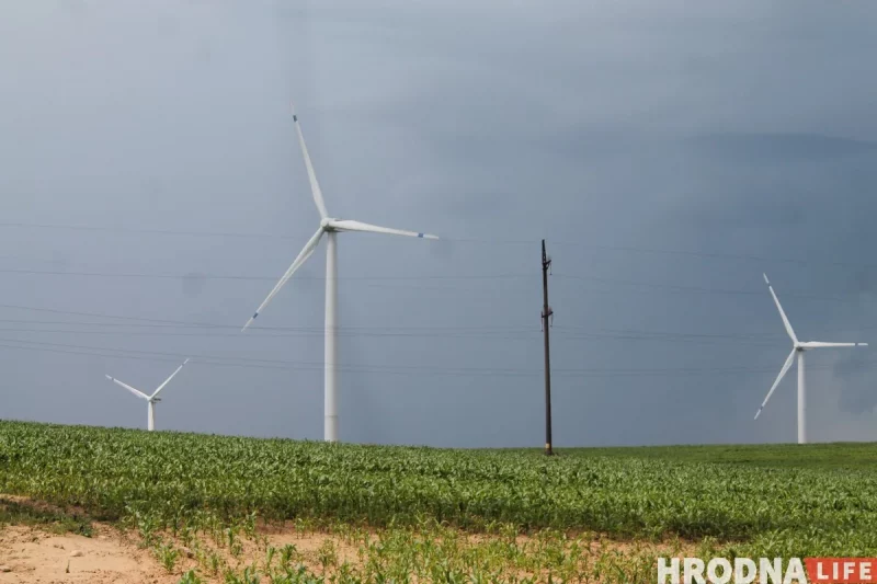 Караник рассказал, почему "зеленая" энергетика уже не в приоритетах на Гродненщине Ветряки под Новогрудком - пример зеленой энергетики в Беларуси