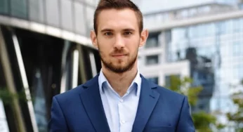 В детстве — кризис, а в 30 лет — миллионы. Гродненец построил бизнес на ИИ и Big Data — среди клиентов Rolls-Royce и Porsche