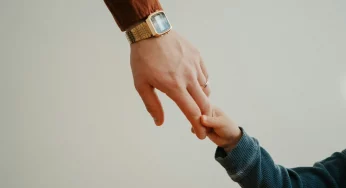 Гродненец спас сироту от детского дома — смог доказать, что он отец