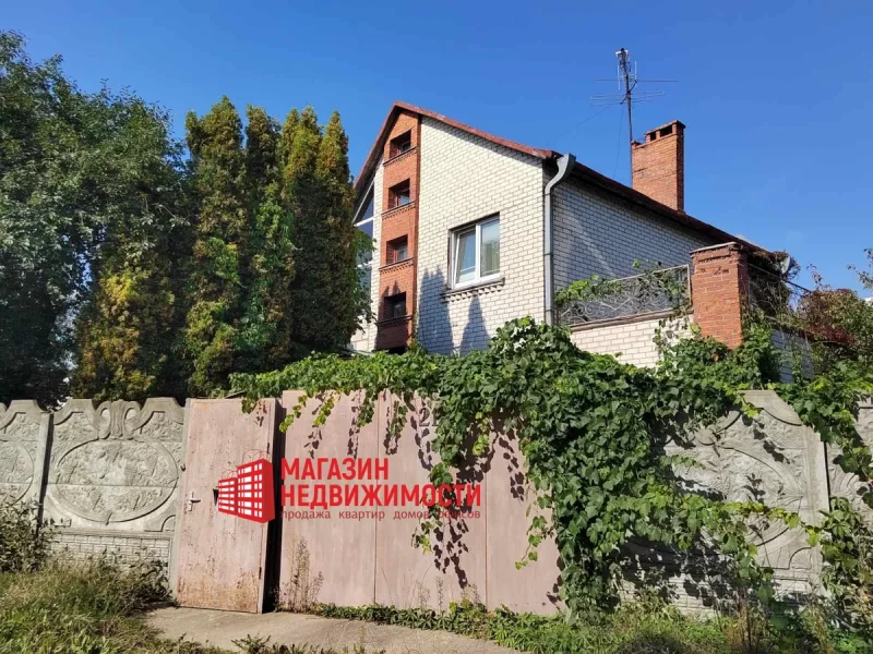 Недвижимость недели: дом для любителей 90-х в Южном с целой стеной винограда Дом в Южном