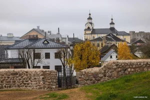 "Спрятался и хотел избежать декоммунизации". Памятник Чапаеву снесли, но не в Гродно Новогрудок, вид с замковой горы