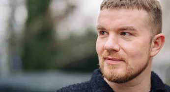 «Видишь, что мне сделали менты? Они же мне помогли». Блогер Vadimati — о 10-летних отношениях, детях, заочных уголовках и страхе смерти