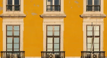 Гродненка показала, как выглядит двор на Гоголя после капремонта