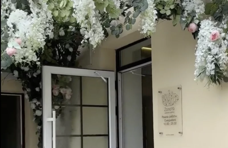 В столетнем доме на Горького открыли “инстаграмную” кофейню В столетнем доме на Горького открыли “инстаграмную” кофейню