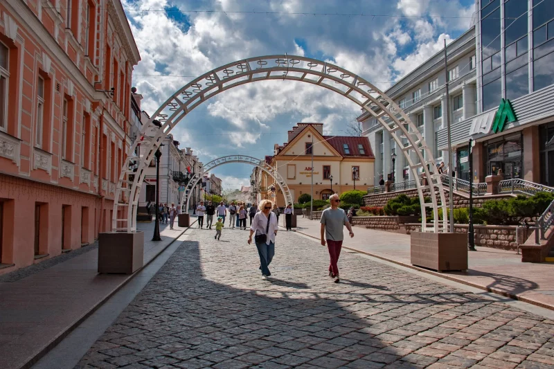 Цветочные арки на Советской. Фото: Александр Архипов в Facebook