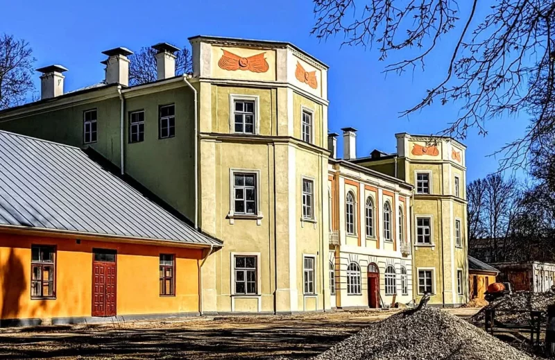 Дворец Четвертинских в Гродно приобрел окончательные черты – аутентичную крышу восстанавливать не будут Дворец Четвертински