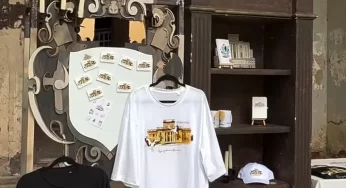 У дворца в Жемыславле появился собственный мерч. Как его купить?