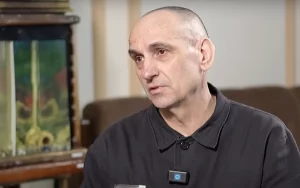 Вызваленне Пачобута і яшчэ некаторых палітвязняў маглі абмяркоўваць на нарадзе ў Лукашэнкі Ежи Живолевский во время интервью для пропагандистов белорусского телевидения. Скриншот с канала "Первый информационный"
