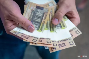 Майор из Гродненской области похитил у полка почти миллион рублей и сел в тюрьму белорусские рубли деньги