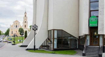 Вместо панка — русская классика. На месте бара Nesterka открылась рюмочная «Онегин» (обновлено)