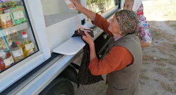 В деревне в 50 километрах от Гродно местные жители остались без хлеба и молока: автолавка приезжает нерегулярно