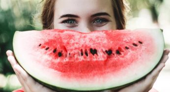 Сфоткаться со скирдами, походить босиком и еще 12 дел, которые нужно сделать до конца лета