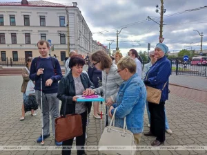 "Гродно в формате тифло". Необычную тактильную экскурсию провели для незрячих "Гродно в формате тифло". Необычную тактильную экскурсию провели для незрячих
