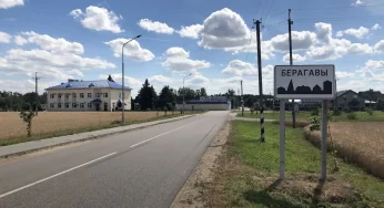 В поселке Береговой затапливает дома, а школьники ждут автобус часами. Что чиновники ответили его жителям?