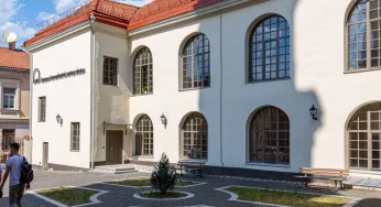 Допросы летом, экстремизм и безопасность. Что происходит в ЕГУ?