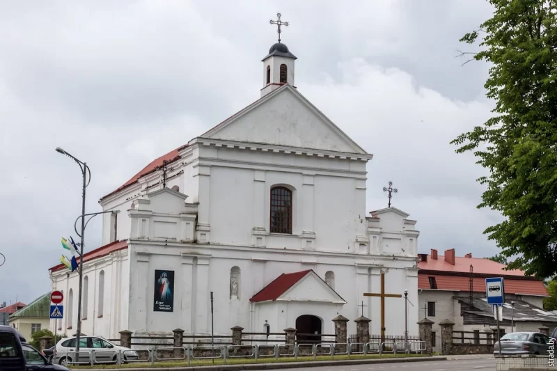 В Новогрудском костеле установили "коробочку против влажности". Академия наук подтвердила антинаучность устройства В Новогрудском костеле установили "коробочку против влажности". Академия наук подтвердила антинаучность устройства