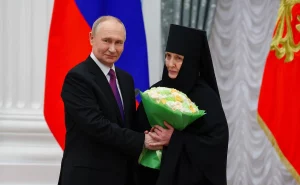 Игуменья Гавриила из Гродно получила награду от Путина Игуменья Гавриила из Гродно получила награду от Путина