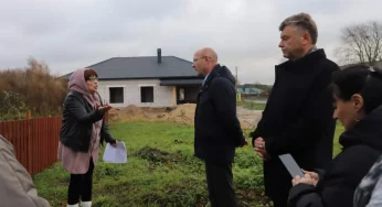 В Коробчицах завершился спор за землю «под огород»: участок расчистили для строительства