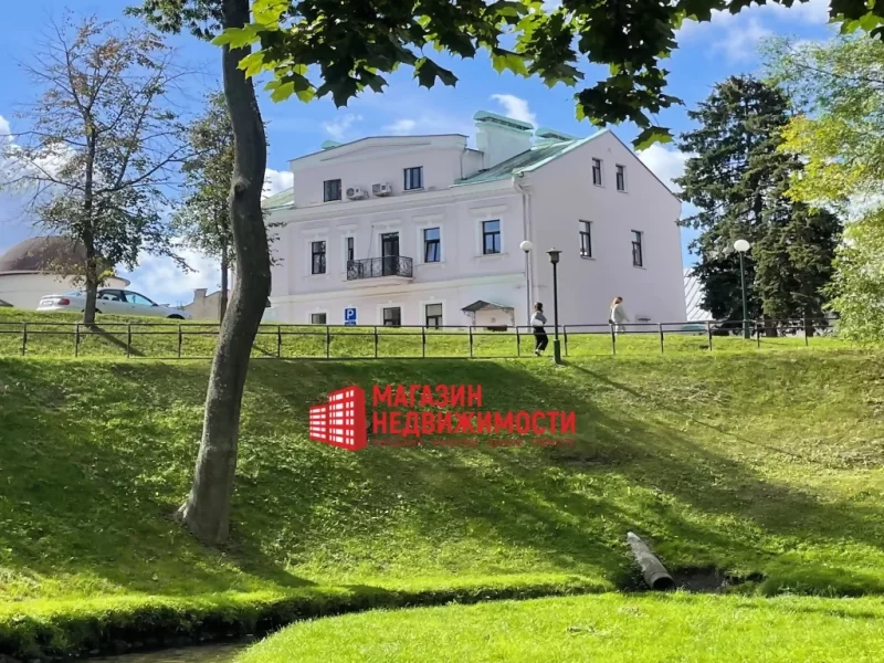 В Гродно продают историческое здание в центре города вместе с арендаторами