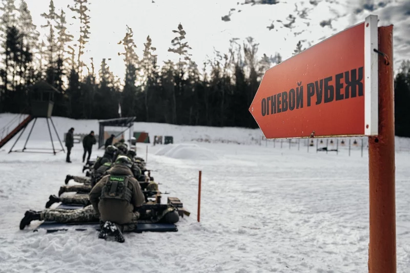 Спаборніцтва па стральбе з аўтамата Калашнікава паміж выхаванцамі Мінскага клуба “Доблесть”. В/ч 3310. Люты 2025 года
