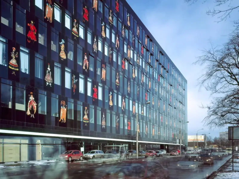 "Очень веселенькая" реконструкция от Семашко. Почему в Гродно годами не могут решить, что делать с Домом быта